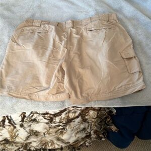 Men’s Tan Cargo Shorts
